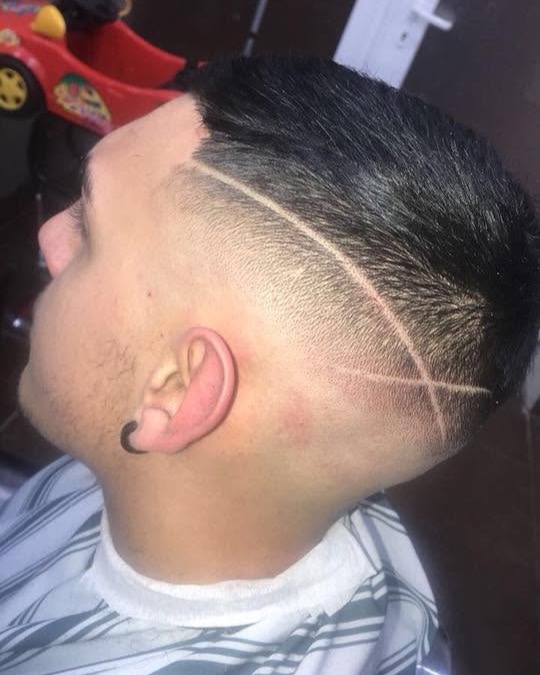 Moderner Fade mit Haardesign bei MJ Art of Hair